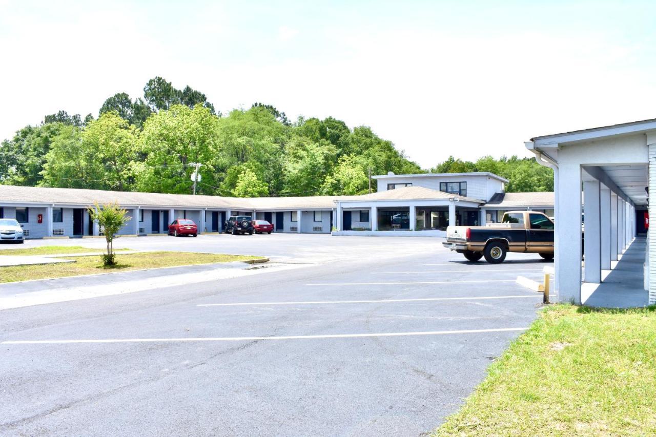 Rodeway Inn Swainsboro Exteriör bild