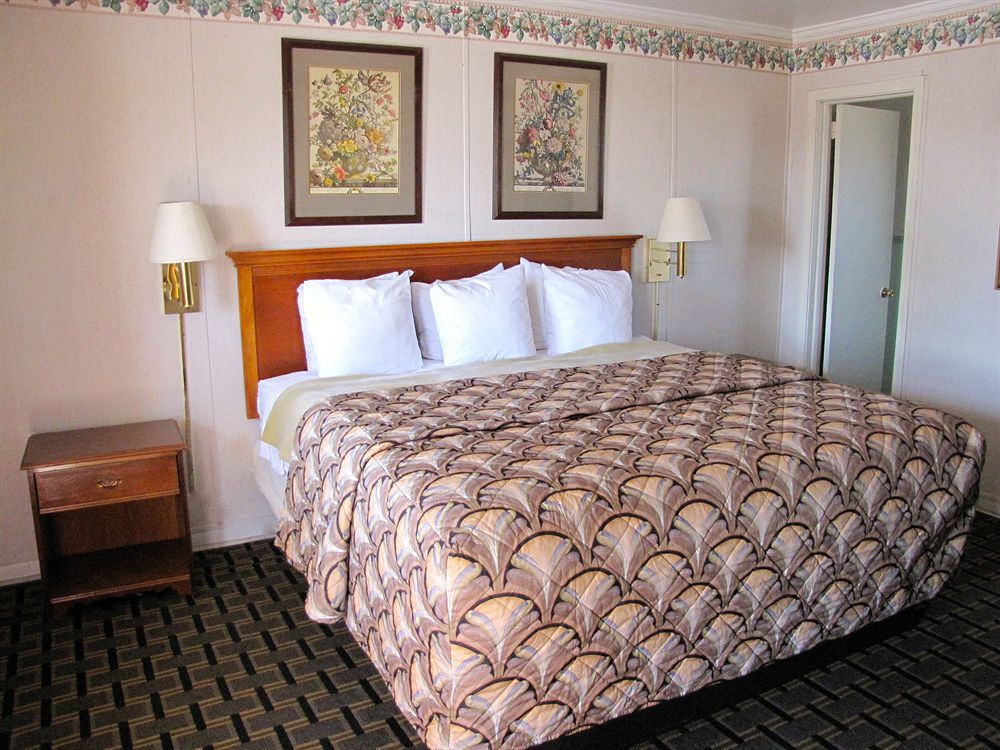 Rodeway Inn Swainsboro Exteriör bild